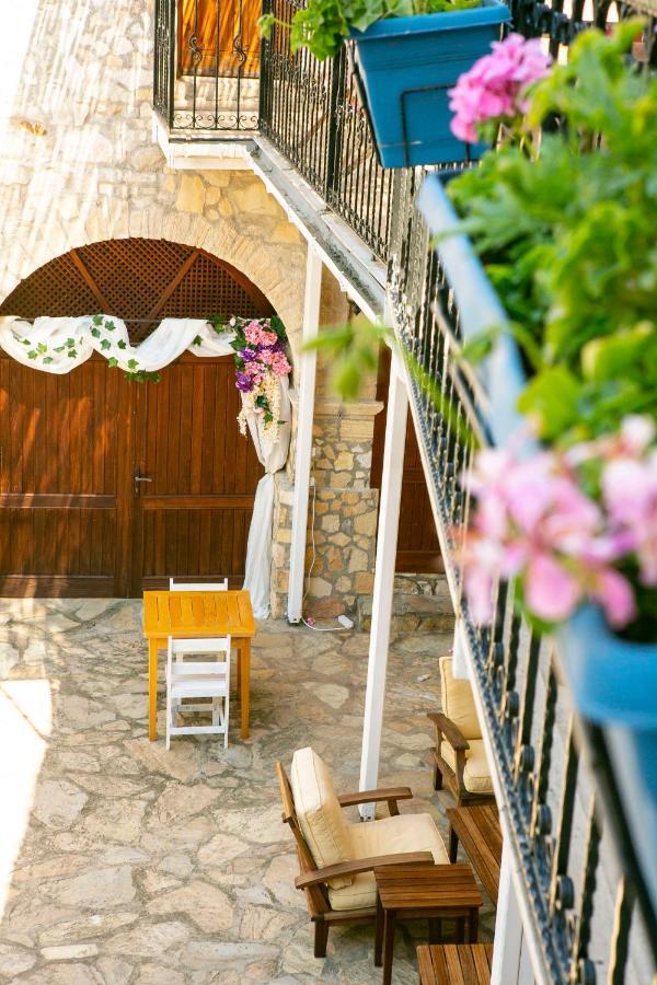 Annemin Harabesi Otel Çeşme Kültér fotó